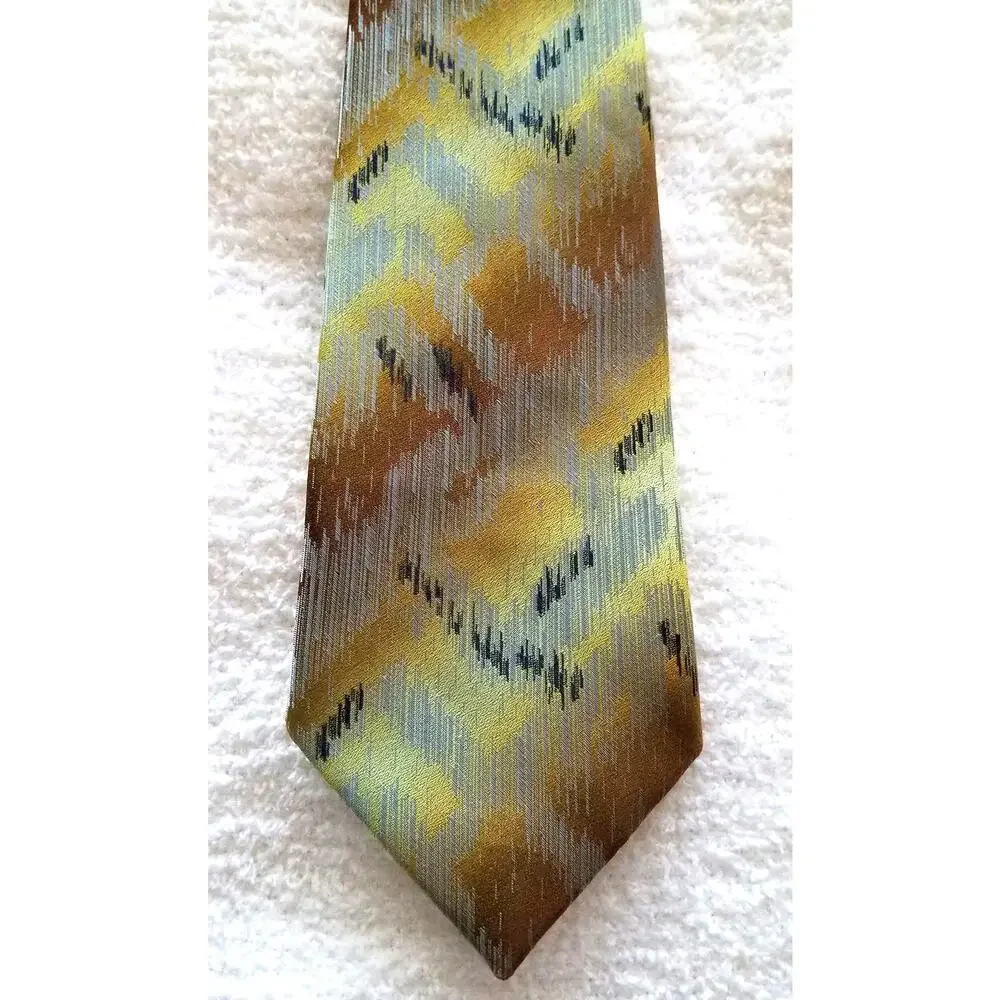 Vintage 1950s Mens Tie Wembley Green Abstract Light Olive Necktie 54